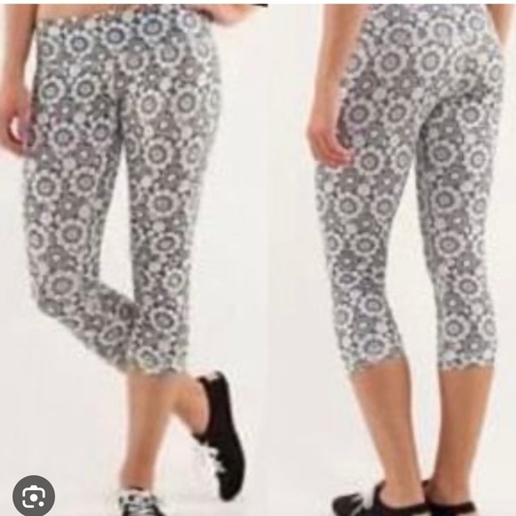 Lululemon Wunder Under Crop 21" Grey Twiggy Floral Leggings Size 6 - Picture 1 of 7